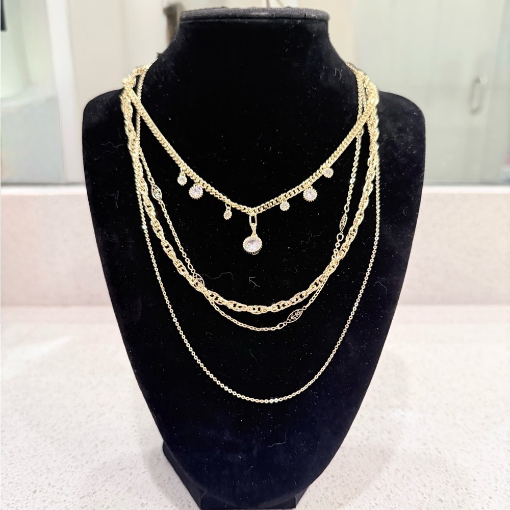 Pretty Bird Gold Necklaces